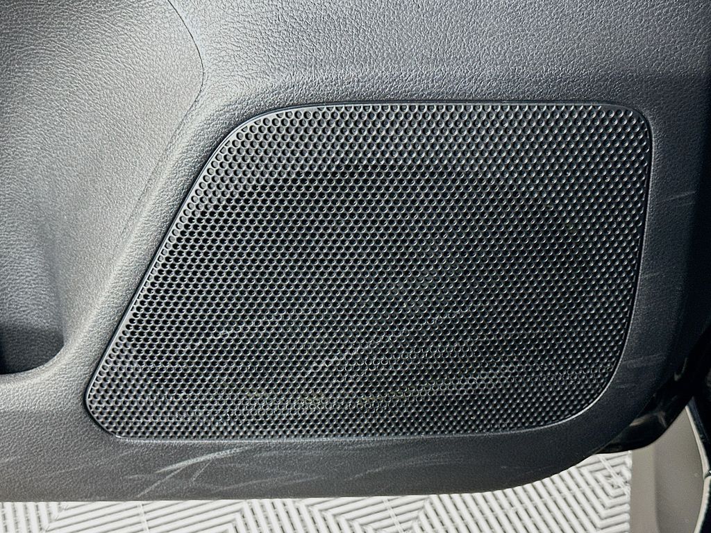 2023 Toyota Tacoma SR5 18