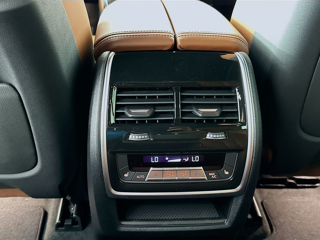Thumbnail: 2026 BMW X5 - 18
