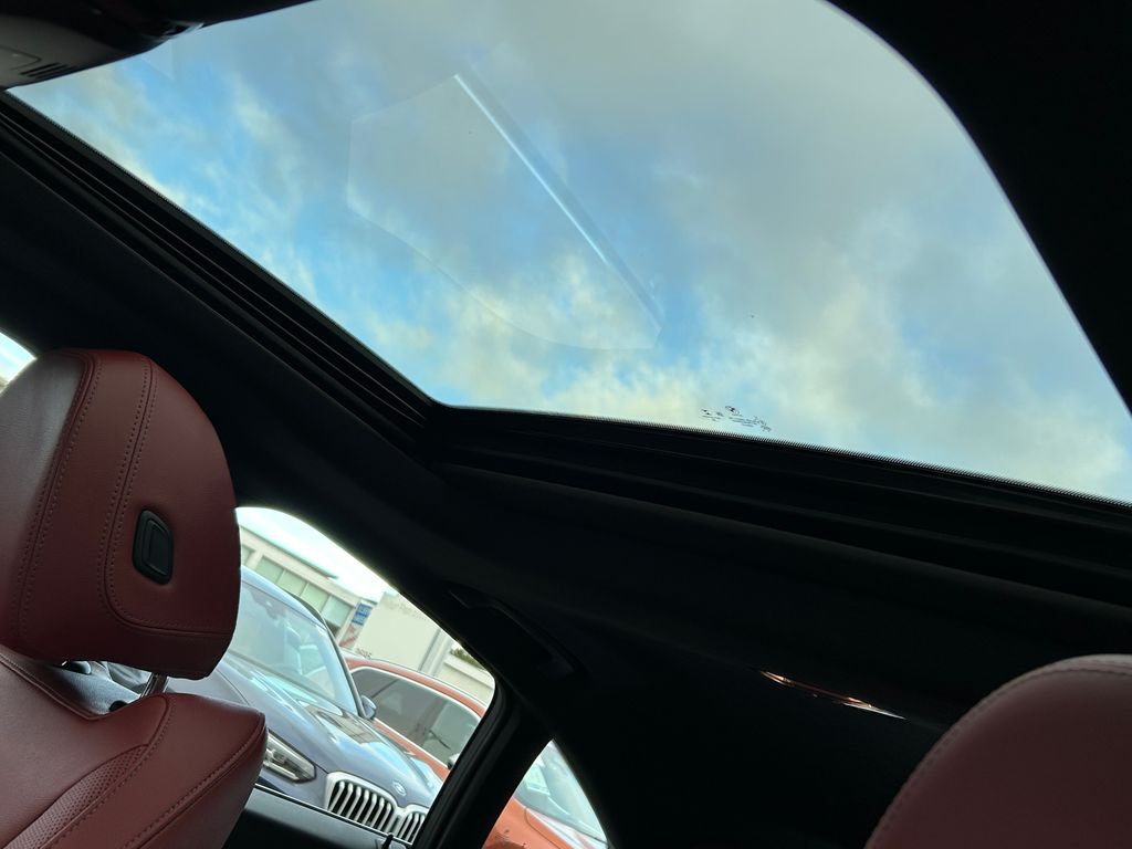 Thumbnail: 2023 BMW i4 - 16