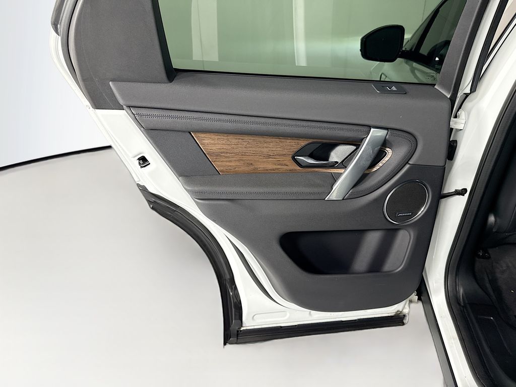 Thumbnail: 2025 Land Rover Discovery Sport - 27