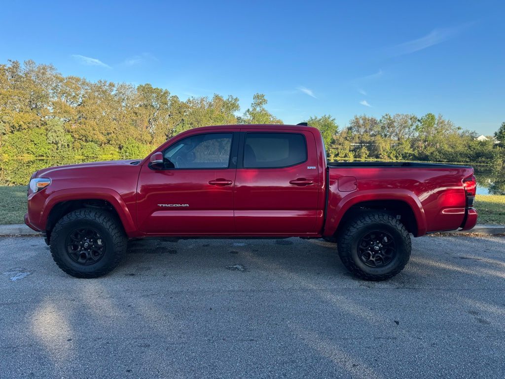 2022 Toyota Tacoma TRD Sport 2