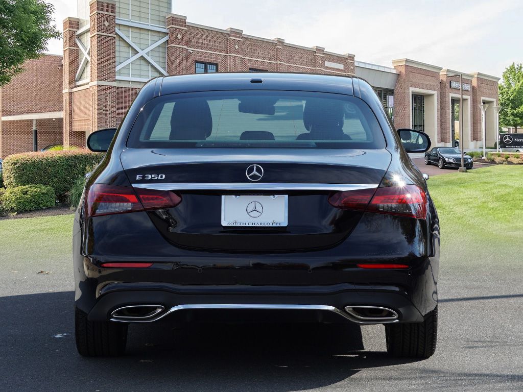 Thumbnail: 2022 Mercedes-Benz E-Class - 5