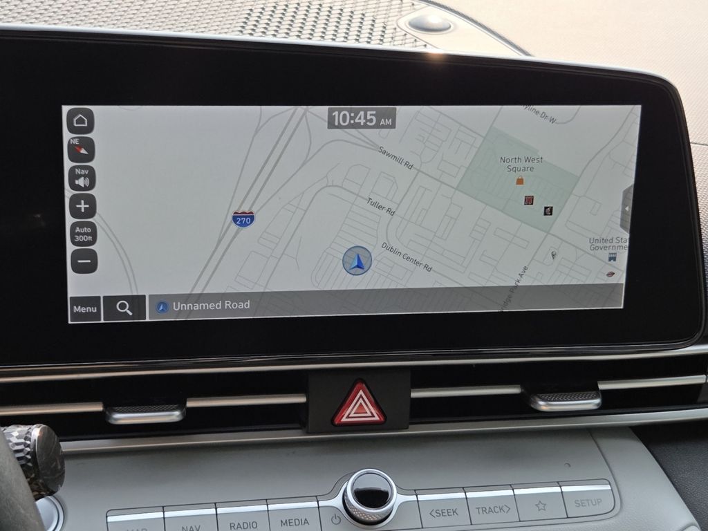 Used 2022 Red Hyundai Limited image 4