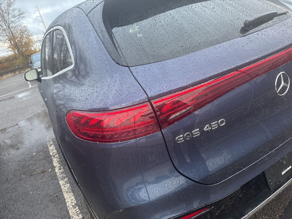 Thumbnail: 2023 Mercedes-Benz EQS - 3