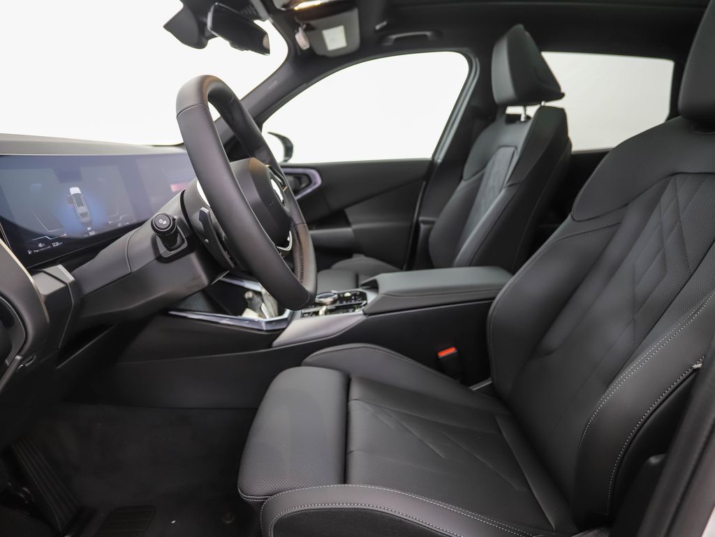 Thumbnail: 2025 BMW X3 - 11