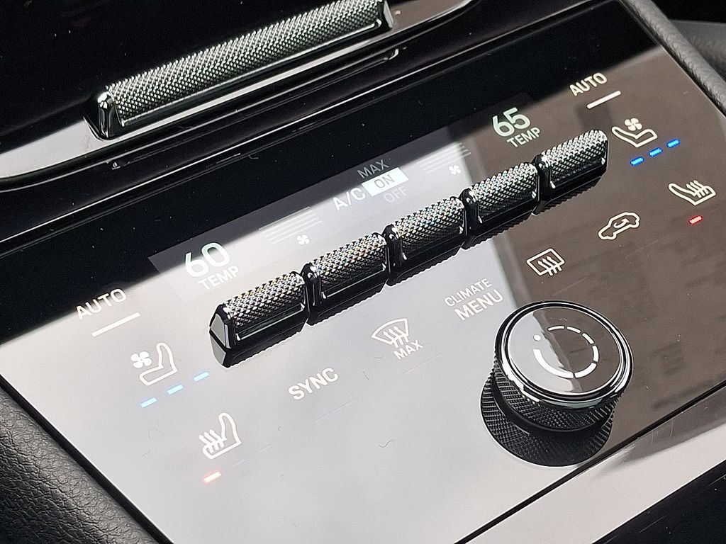 Thumbnail: 2025 Porsche  - 17