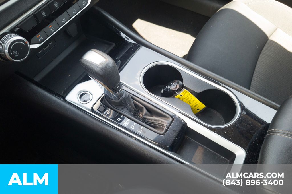 Used 2024 Black Nissan 2.5 SV image 9