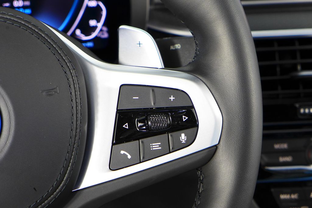 2022 BMW 5 Series 530e iPerformance 27