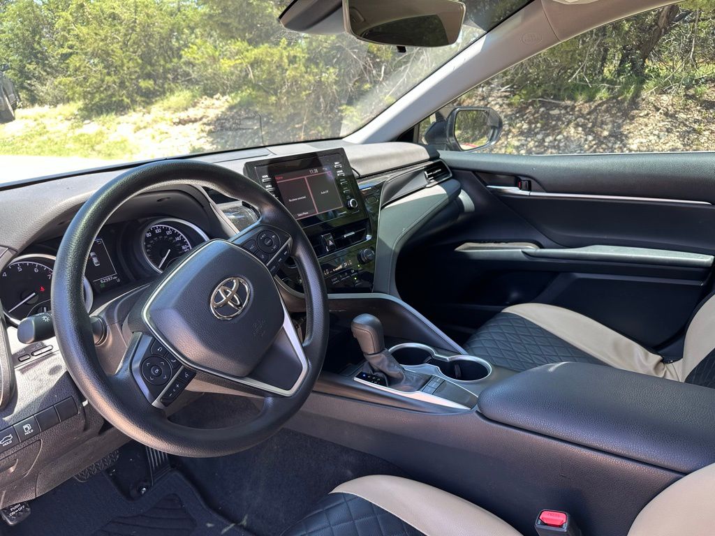 2022 Toyota Camry LE 4