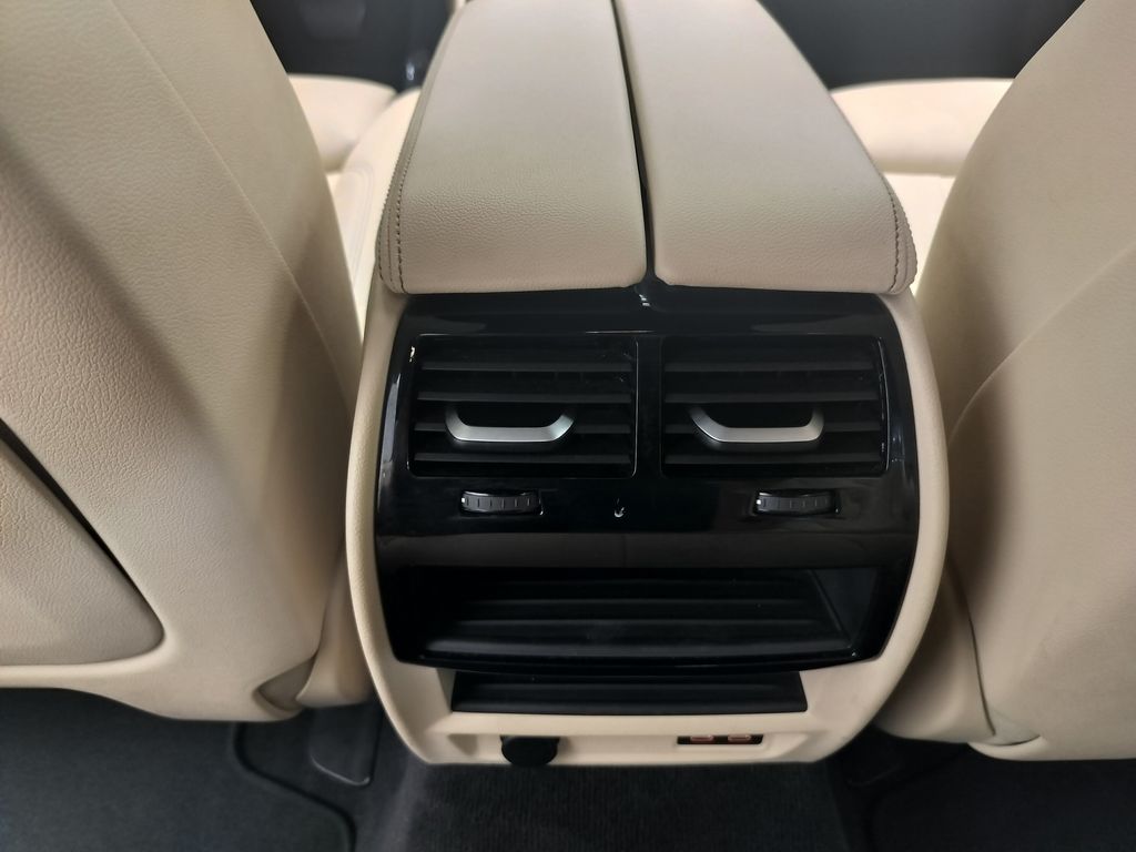 Thumbnail: 2023 BMW 5 Series - 20