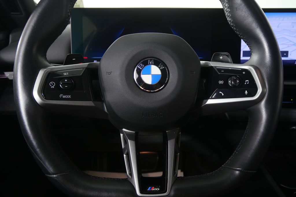 Thumbnail: 2025 BMW 5 Series - 18