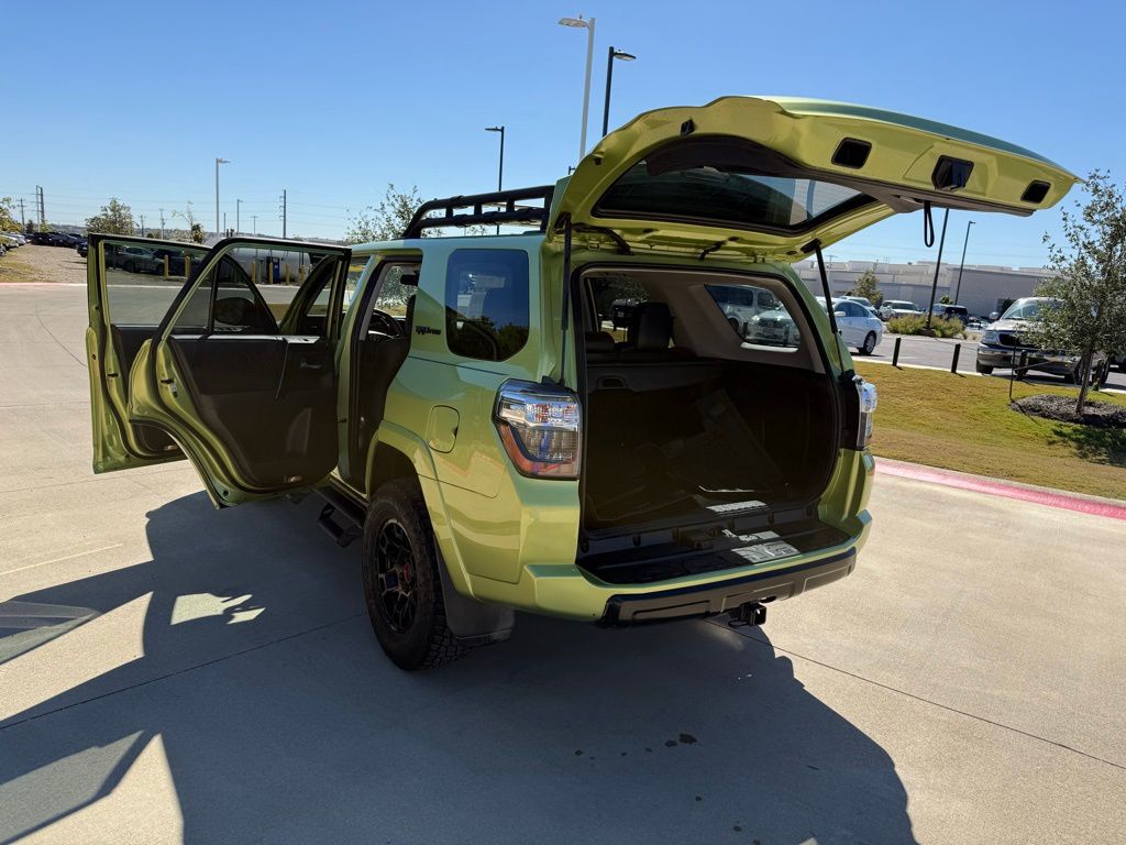 Thumbnail: 2022 Toyota 4Runner - 25