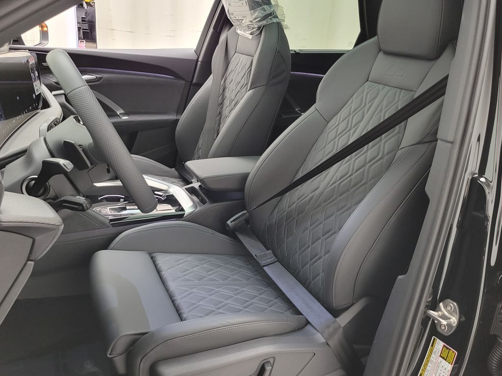 Thumbnail: 2026 Audi SQ5 - 24