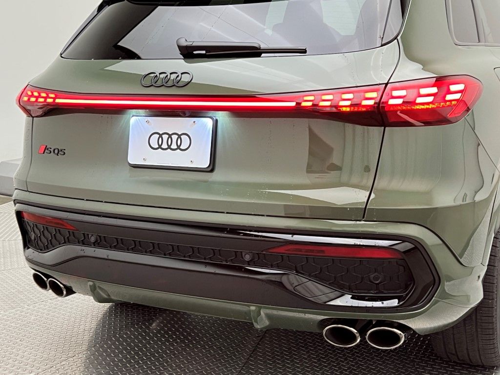 Thumbnail: 2025 Audi SQ5 - 7
