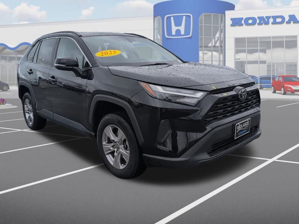 2023 Toyota RAV4 XLE FWD