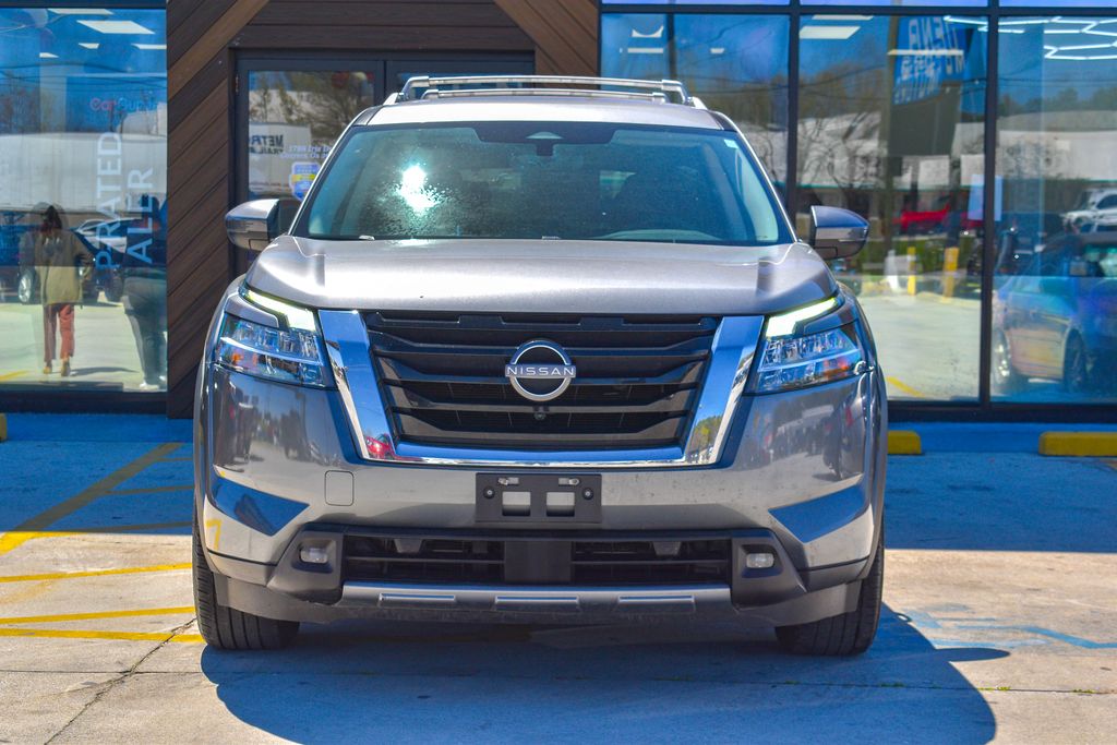 2023 Nissan Pathfinder SL - 4