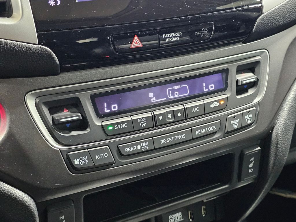 Used 2017  Honda EX-L image 28