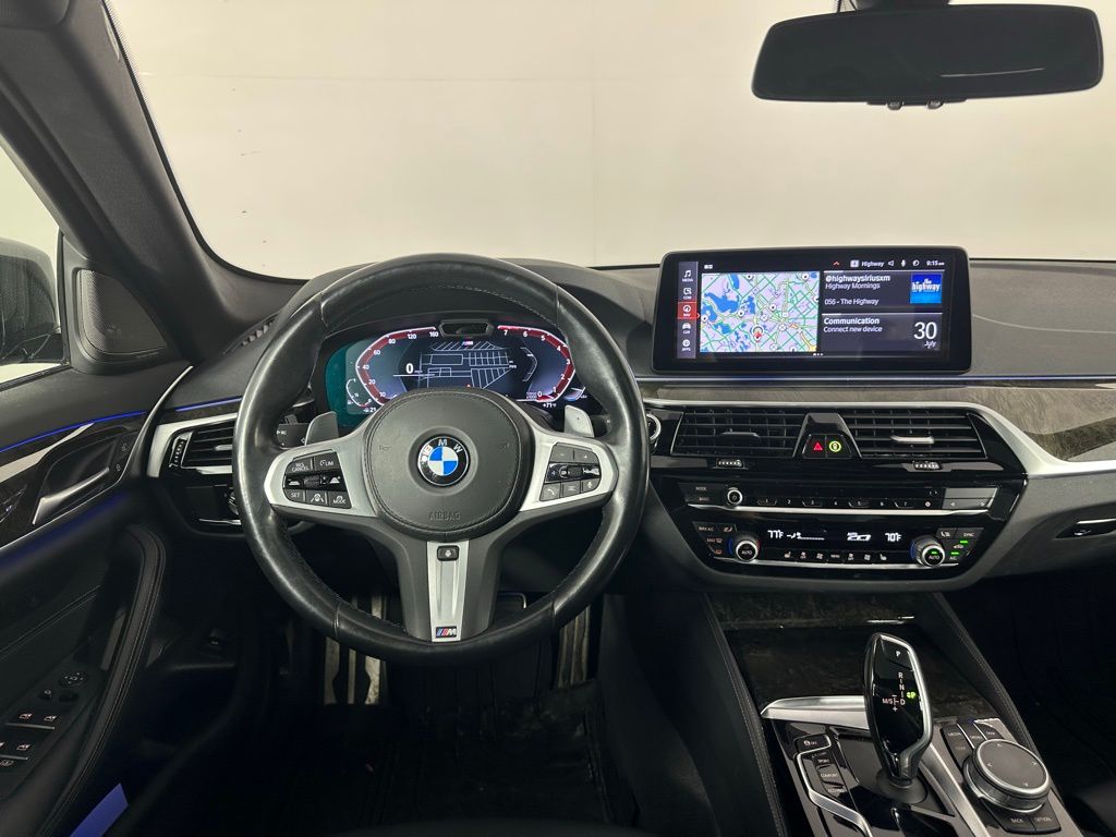 Thumbnail: 2022 BMW 5 Series - 26