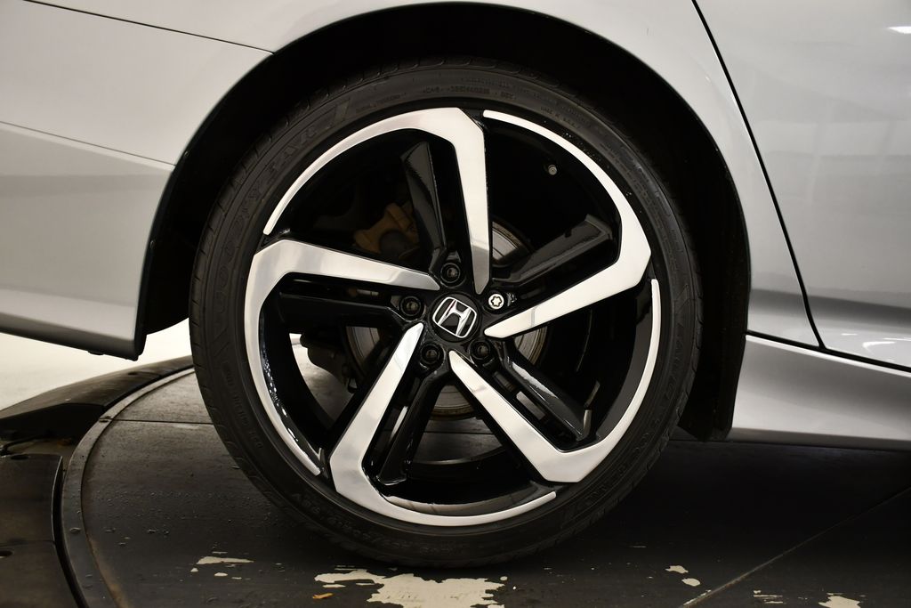 Thumbnail: 2018 Honda Accord - 15