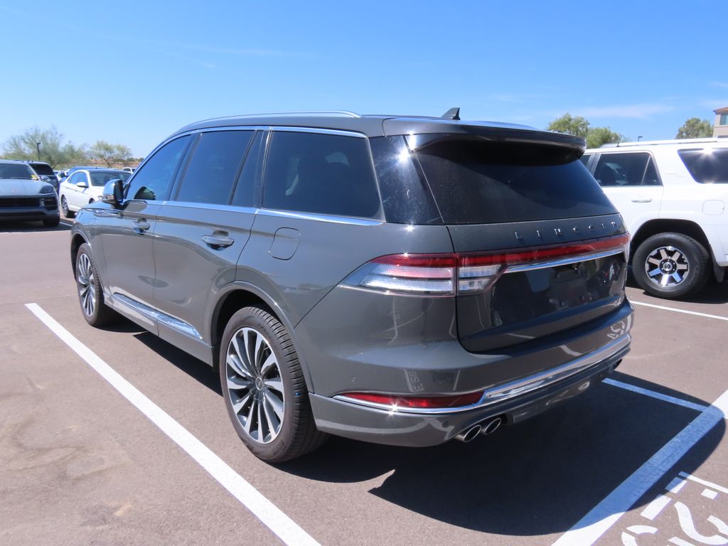 Used 2020 Gray Lincoln Black Label Grand Touring image 4