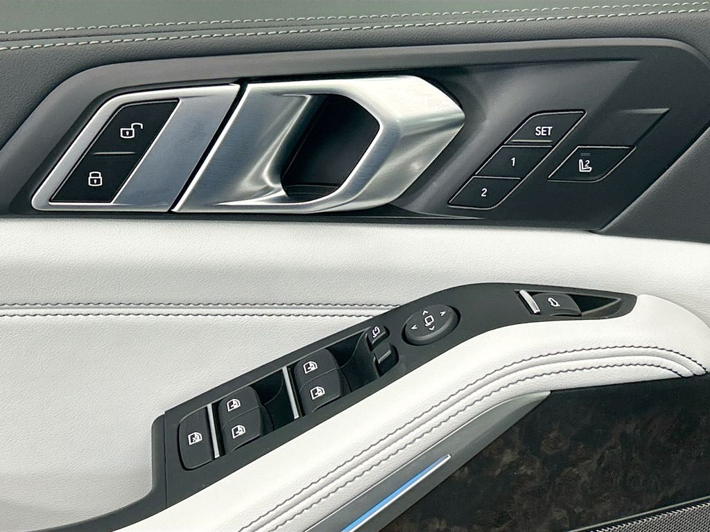 Thumbnail: 2026 BMW X5 - 22