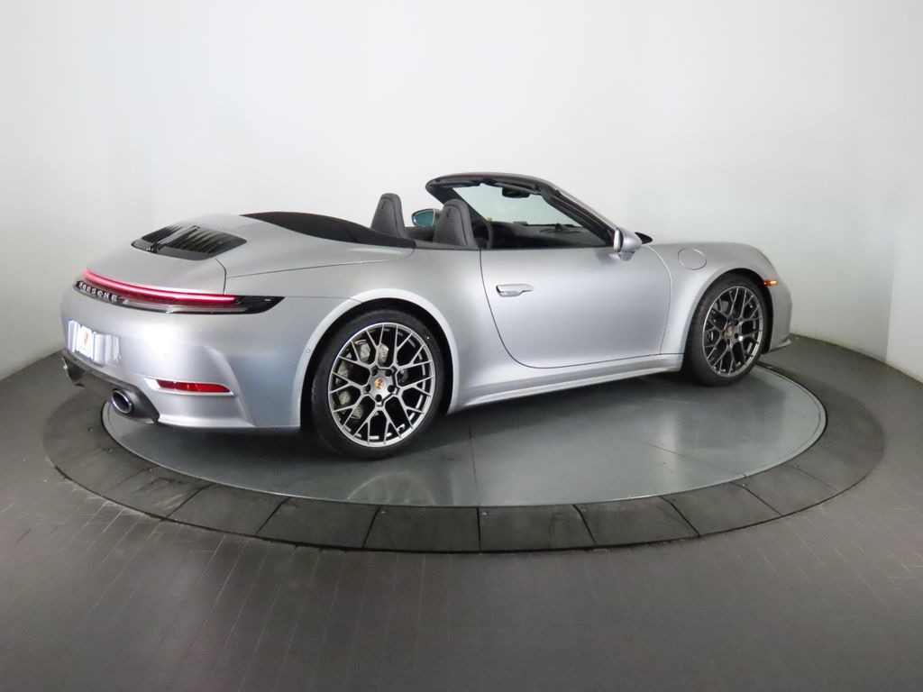 Thumbnail: 2026 Porsche 911 - 15