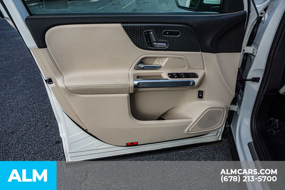 Used 2024 White Mercedes-Benz GLB 250 image 47