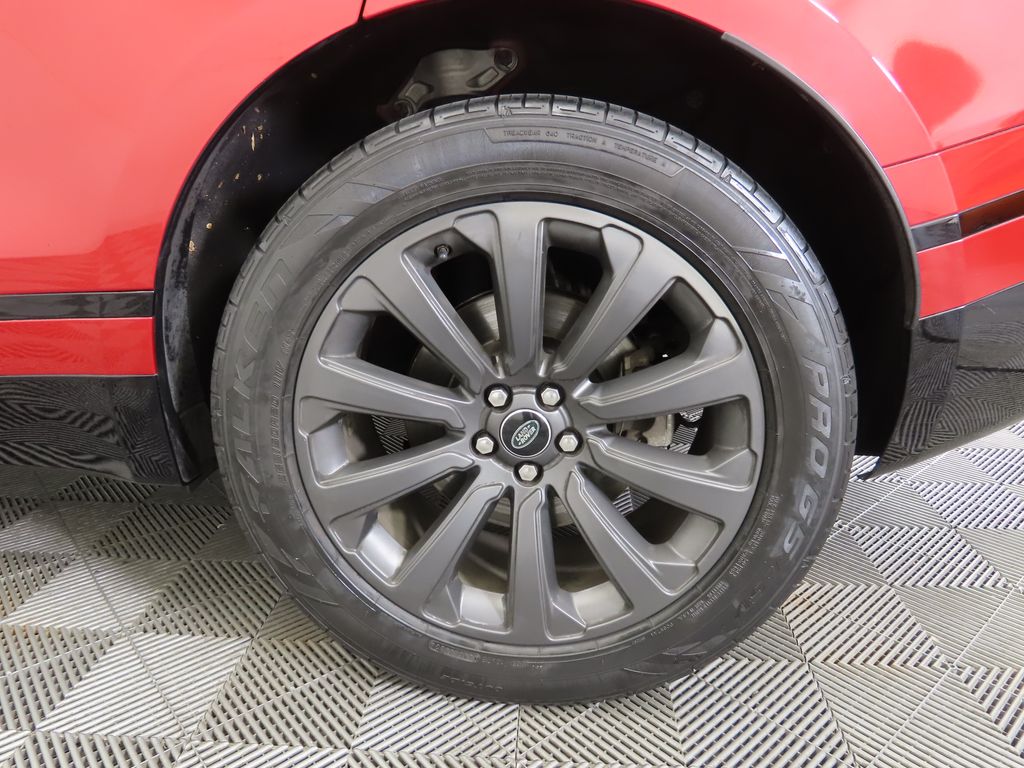 Thumbnail: 2018 Land Rover Range Rover Velar - 30