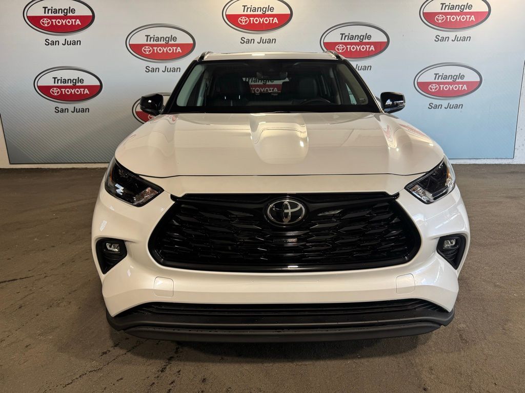 Thumbnail: 2025 Toyota Highlander - 2