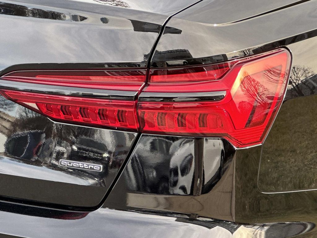 Thumbnail: 2021 Audi A6 - 10