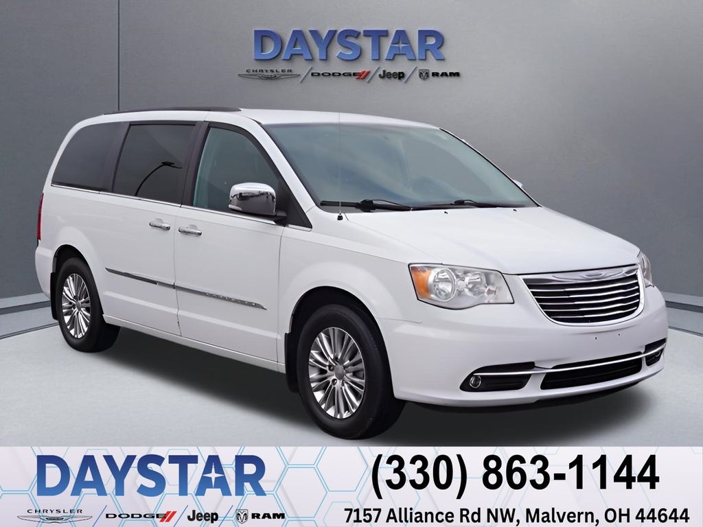 2015 Chrysler Town & Country Touring-L FWD
