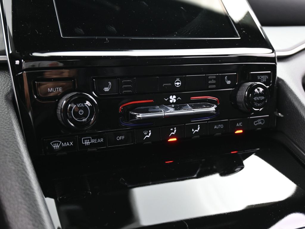 Used 2025 Bright White Clearcoat Jeep Altitude X image 22