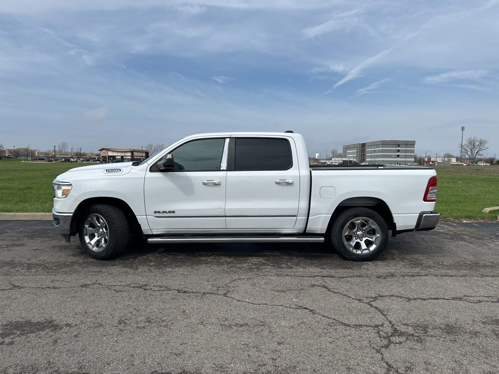 View vehicle photo 7