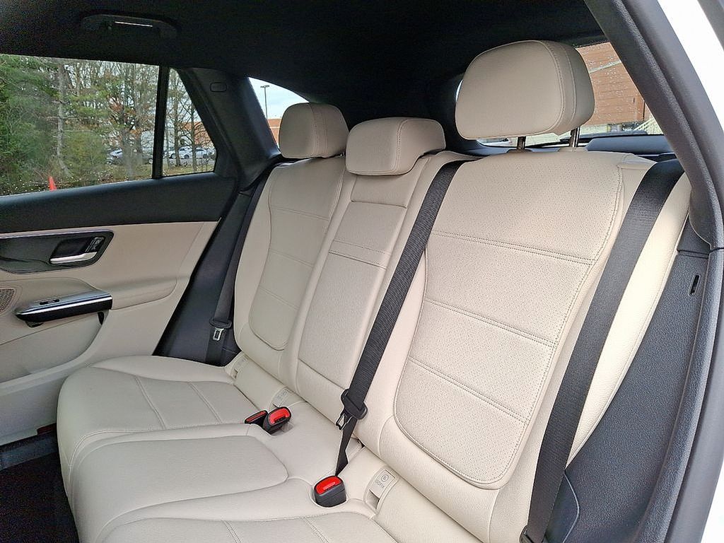 Thumbnail: 2025 Mercedes-Benz GLC - 6