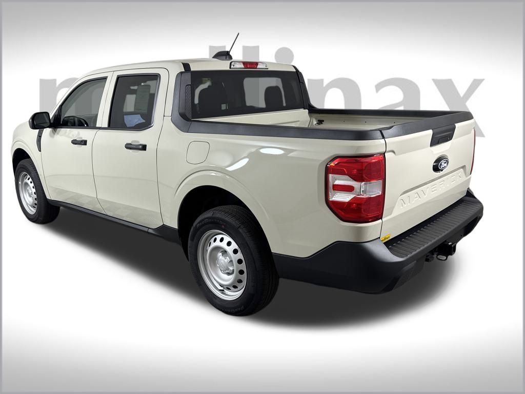 2025 Ford Maverick XL photo 2