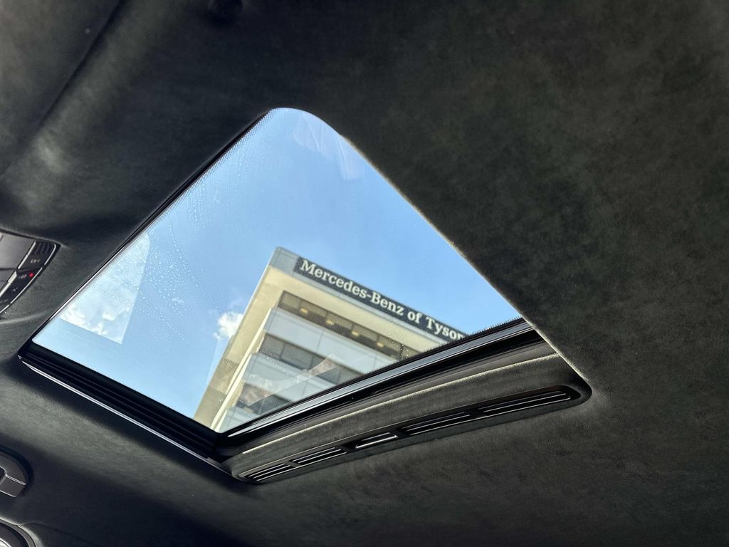 Thumbnail: 2021 Mercedes-Benz G-Class - 30