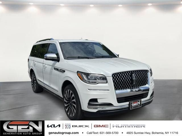 White Metallic 2023 Lincoln Navigator SUV / Crossover Four-Wheel Drive Automatic