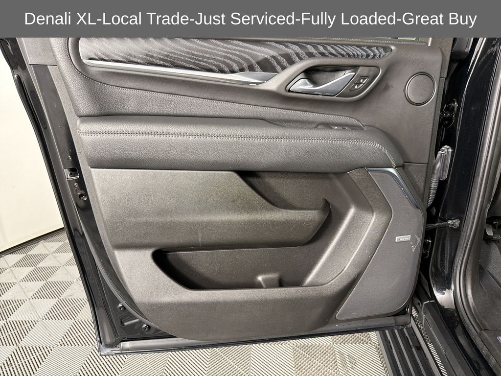 used 2022 GMC Yukon XL car, priced at $52,977