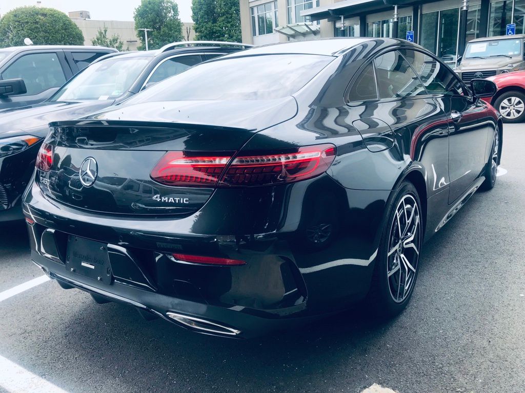 Thumbnail: 2022 Mercedes-Benz E-Class - 4