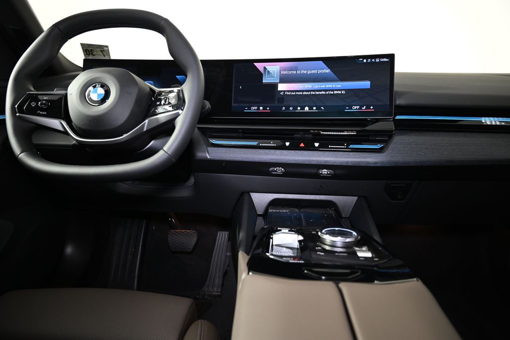 Thumbnail: 2026 BMW 5 Series - 16