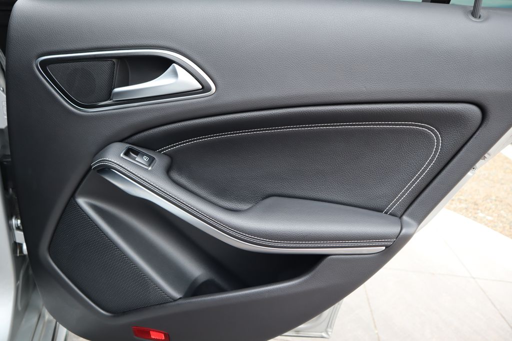 Thumbnail: 2017 Mercedes-Benz CLA - 26