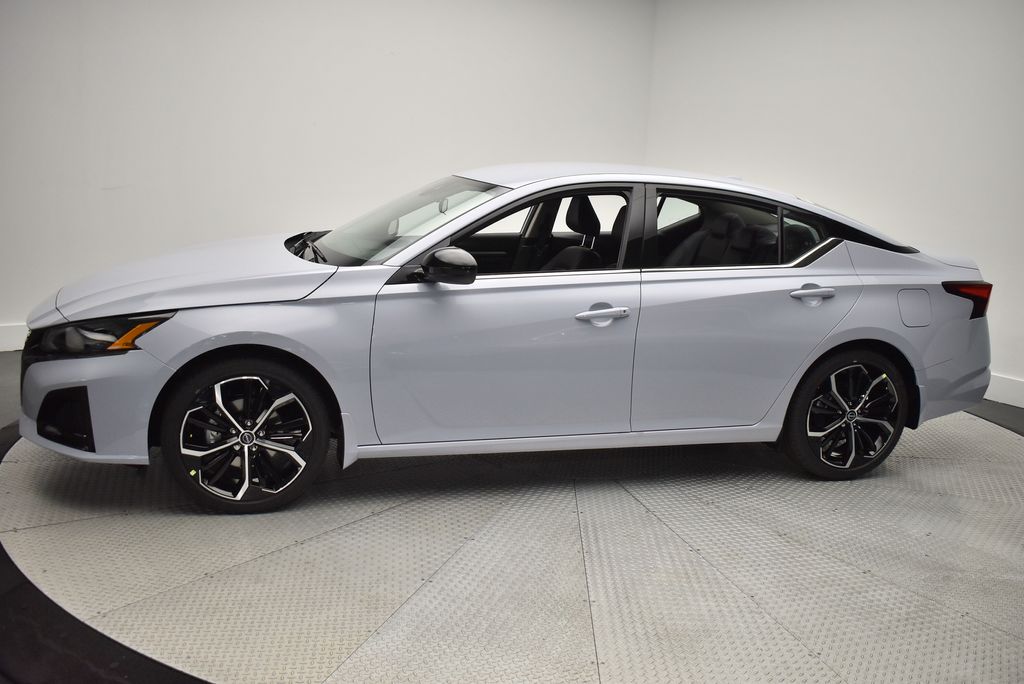 Thumbnail: 2025 Nissan Altima - 8