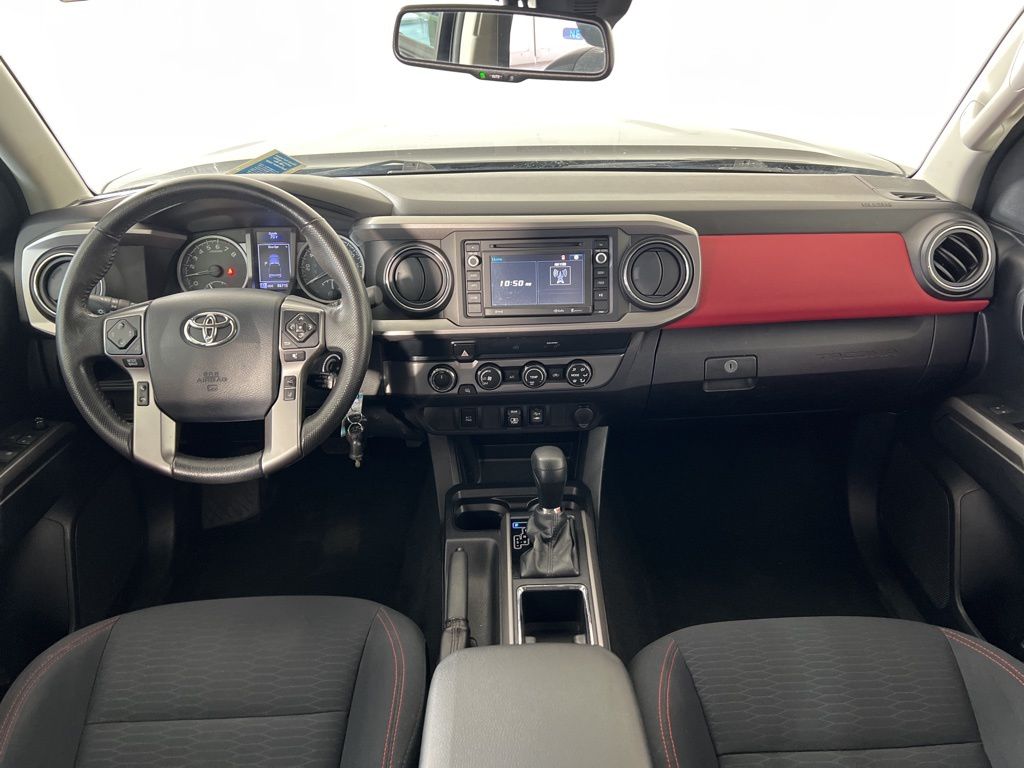 Used 2019 Black Toyota SR5 image 27