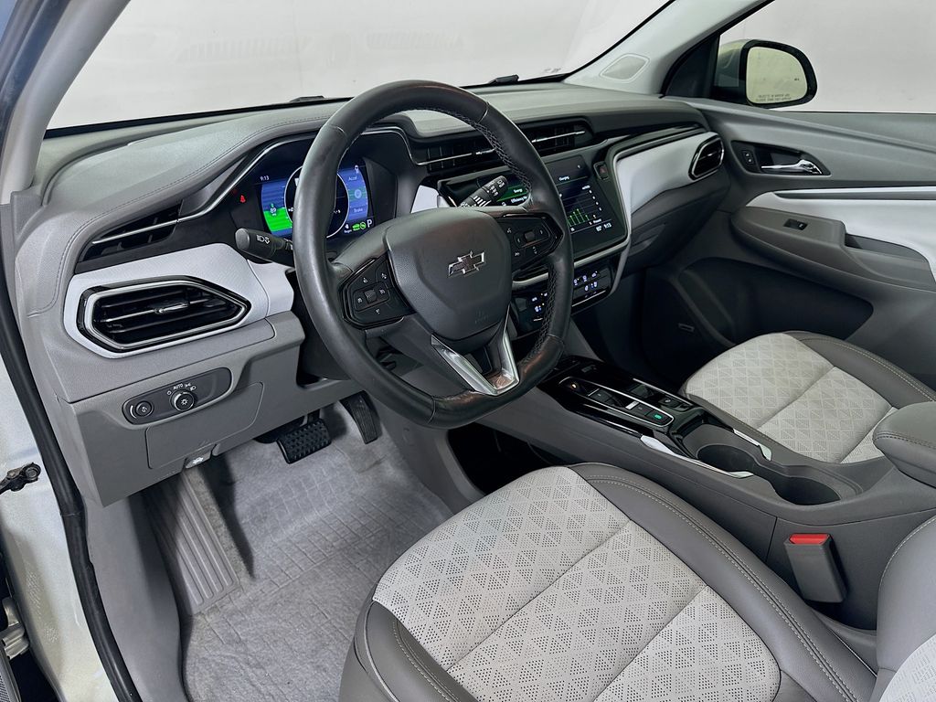 Thumbnail: 2022 Chevrolet Bolt EV - 22