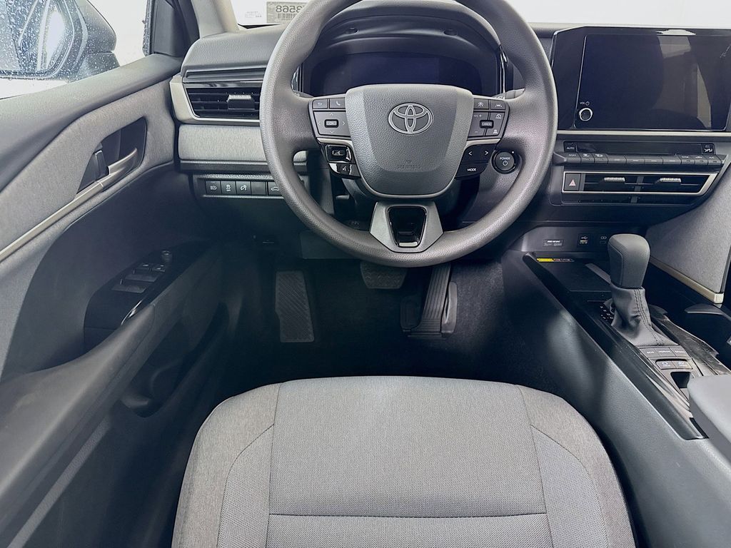2026 Toyota Camry LE - Photo 16
