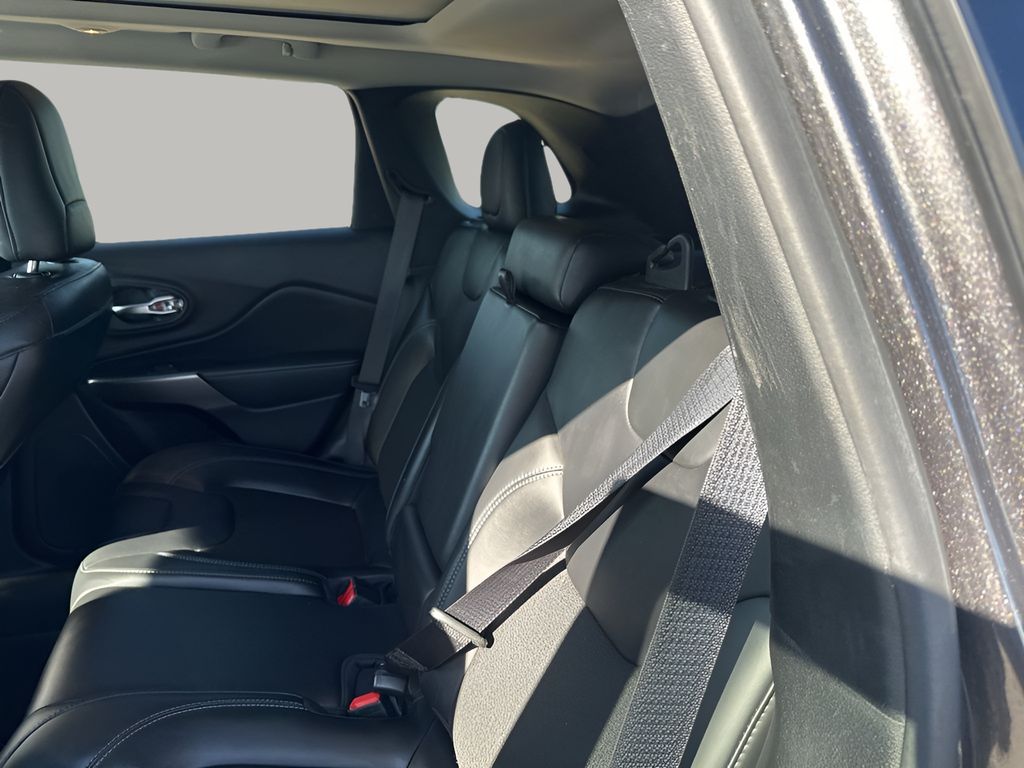 Used Car 2021 Jeep Cherokee  Latitude Plus For Sale Under $20,000 In Austin, Texas