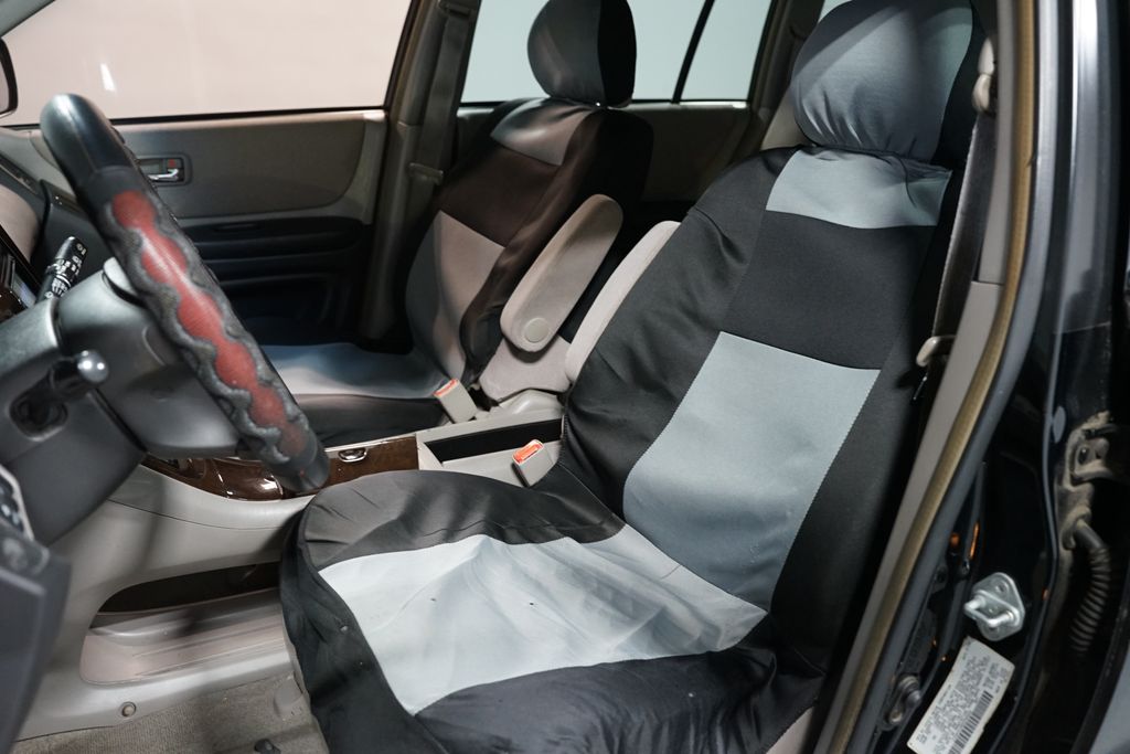 Thumbnail: 2002 Toyota Highlander - 6