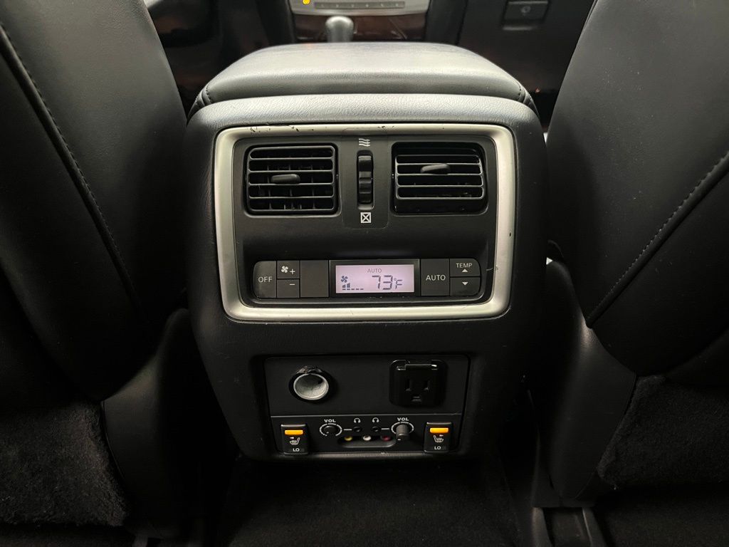 Thumbnail: 2013 INFINITI JX35 - 23