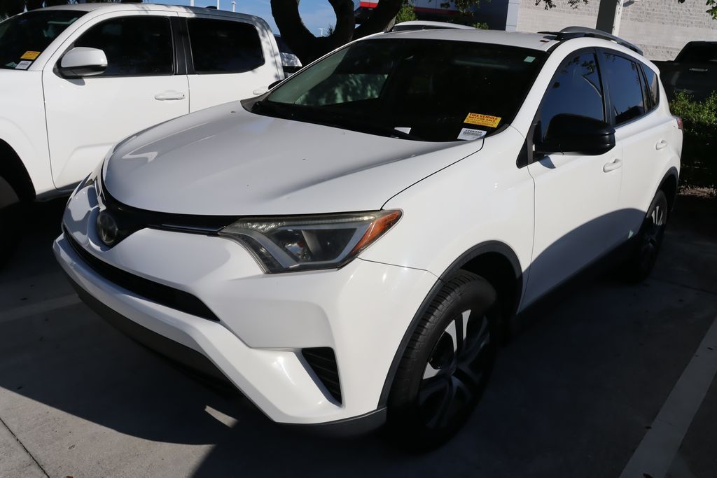 Thumbnail: 2018 Toyota RAV4 - 2