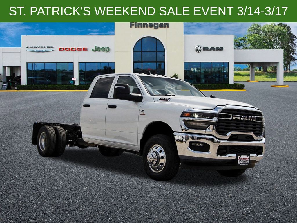 2026 RAM 3500 Chassis Tradesman Crew Cab LB DRW 4WD